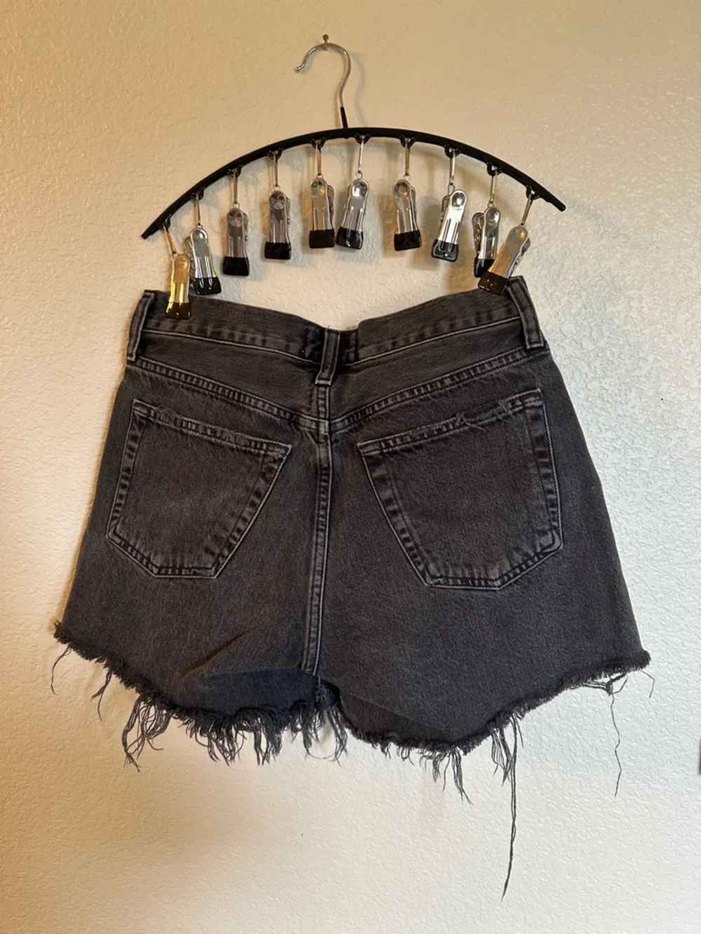 Agolde‎ Washed Black High-Rise Frayed Hem Denim Shorts 90s